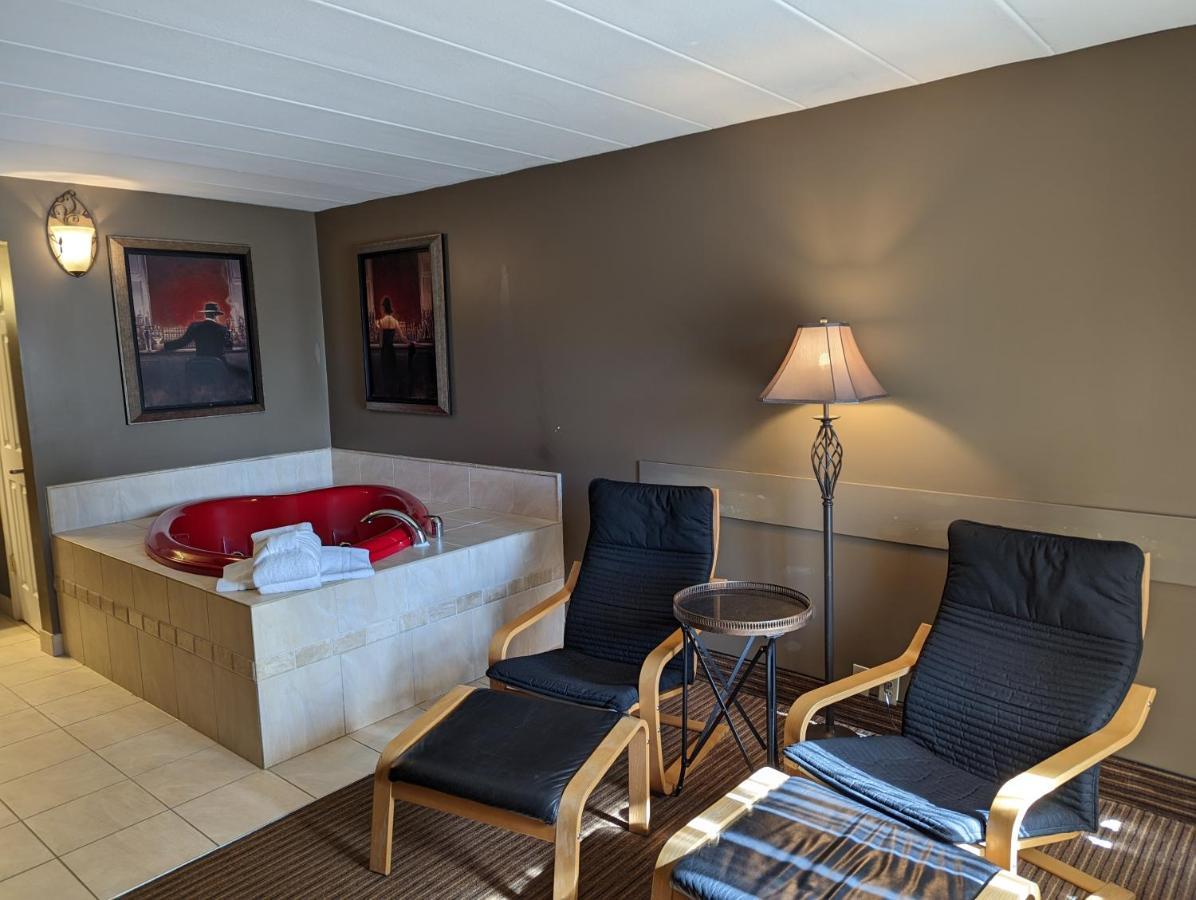 Days Inn By Wyndham Birch Run Extérieur photo