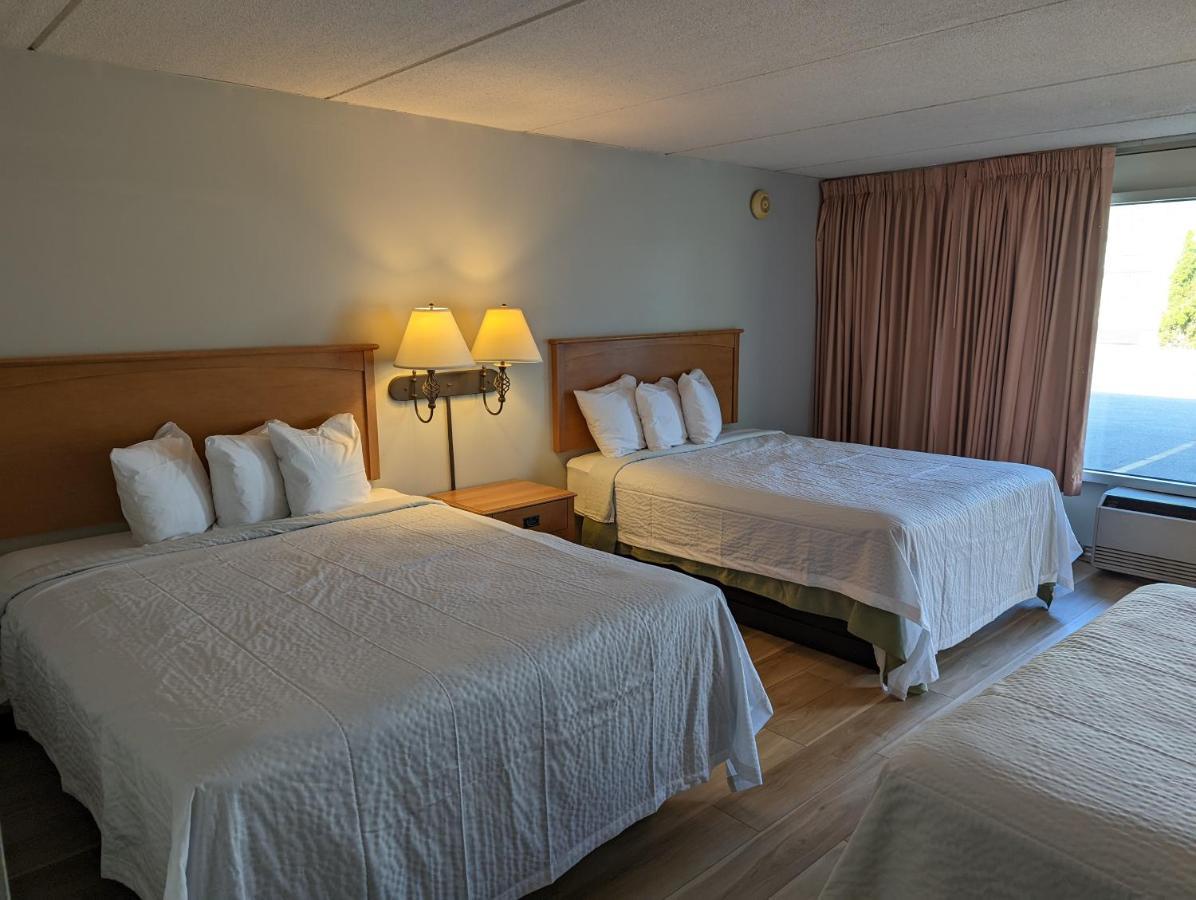 Days Inn By Wyndham Birch Run Extérieur photo