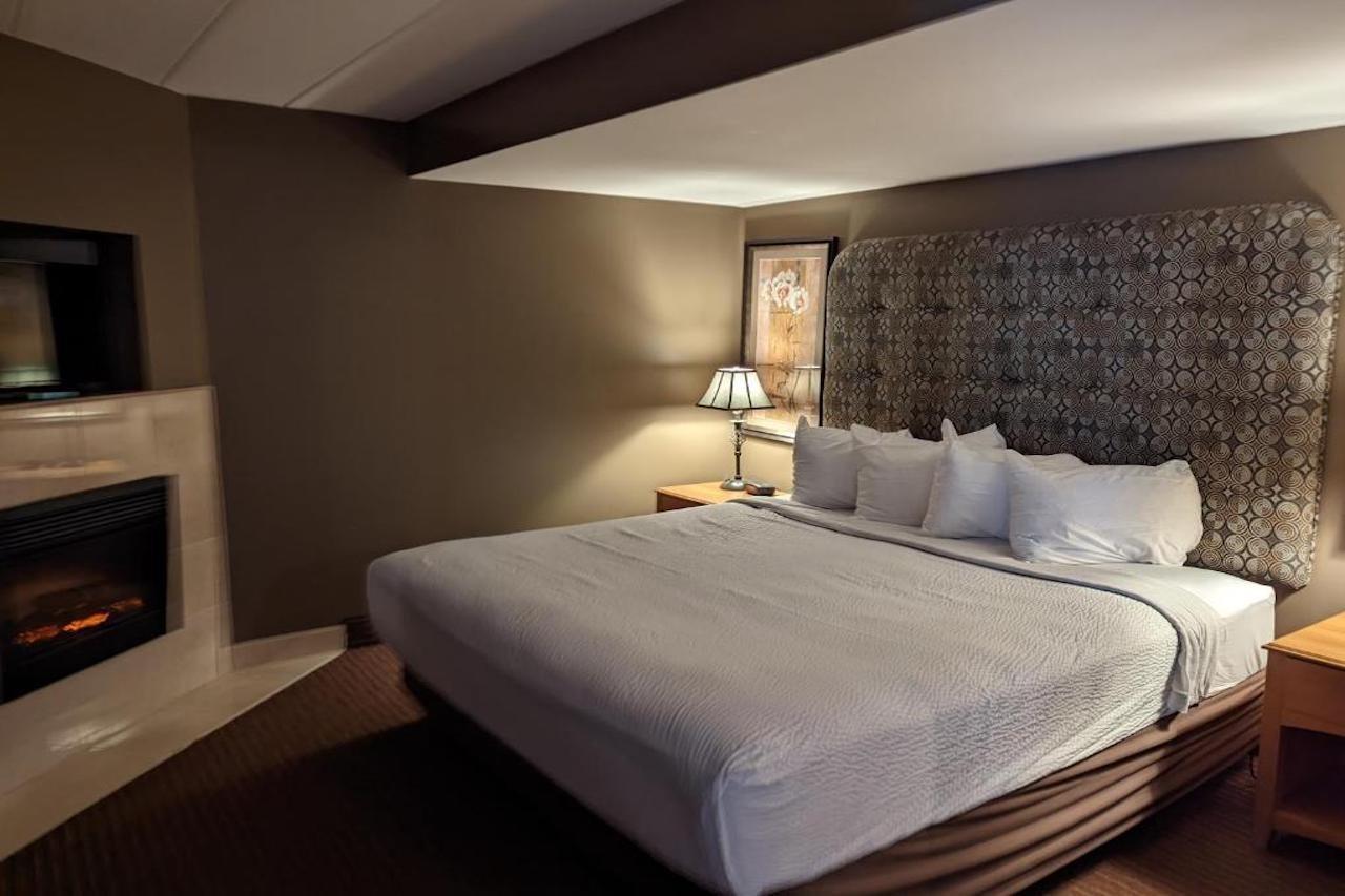 Days Inn By Wyndham Birch Run Extérieur photo