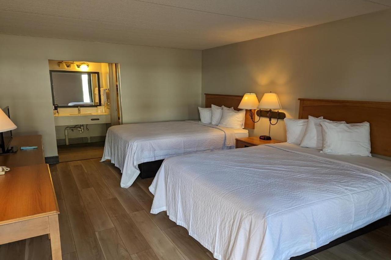 Days Inn By Wyndham Birch Run Extérieur photo