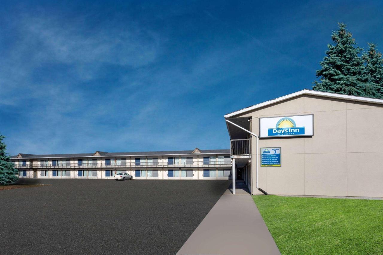 Days Inn By Wyndham Birch Run Extérieur photo