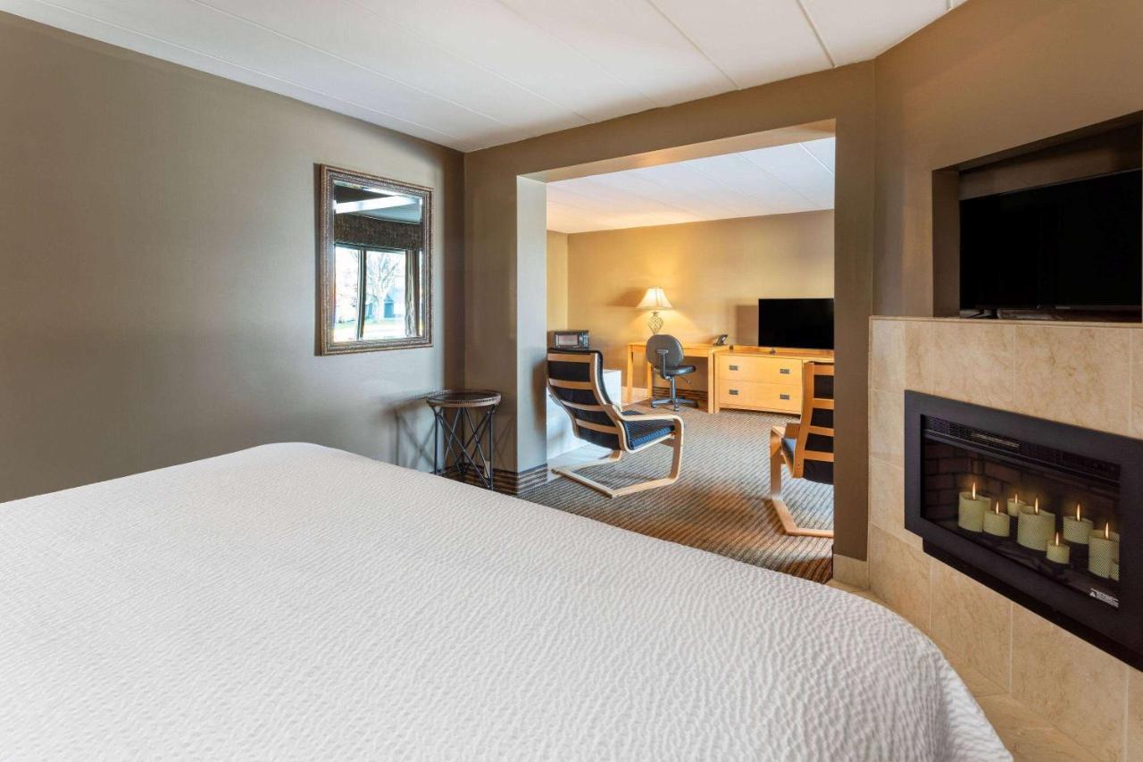 Days Inn By Wyndham Birch Run Extérieur photo