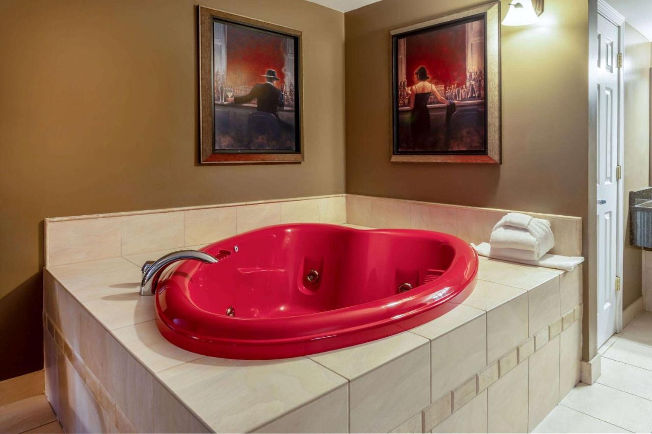 Days Inn By Wyndham Birch Run Extérieur photo